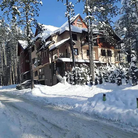 Pineta Апартаменты *